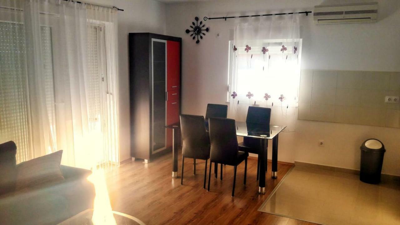 Apartman Kolan Exterior photo