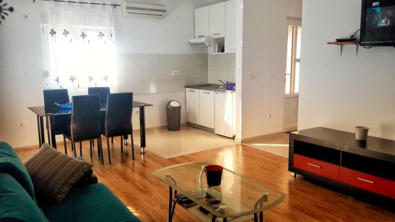 Apartman Kolan Exterior photo